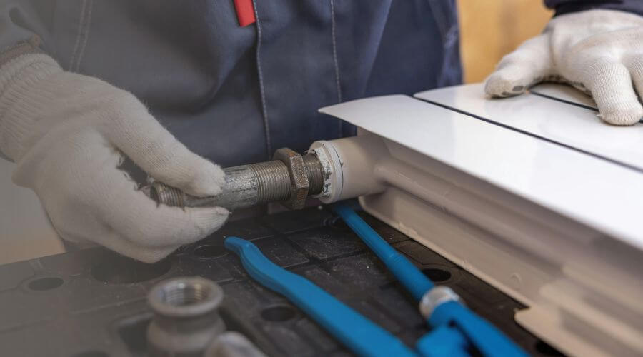 Expert burst pipe repair services in Storrs Mansfield, CT